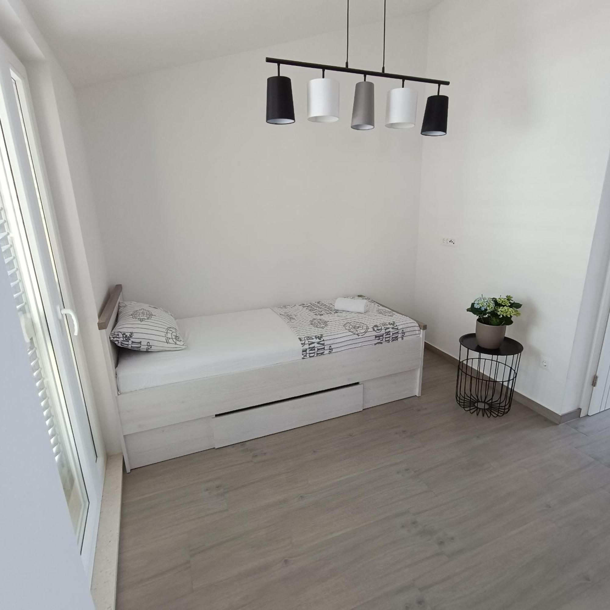 Apartmani Kristijan Igrane Dış mekan fotoğraf
